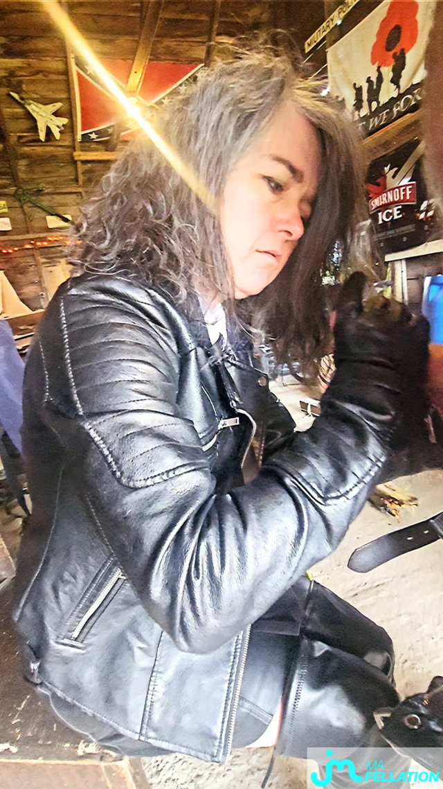 fellations de Femme de cuir 1