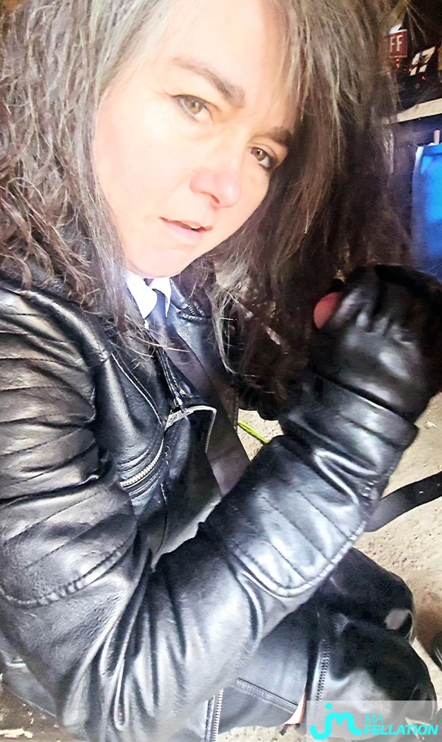 fellations de Femme de cuir 1